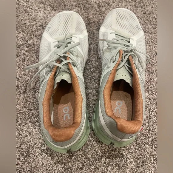 ON Cloudflow Womens Shoes Size 11, Color: Aloe/White - Picture 8 of 10